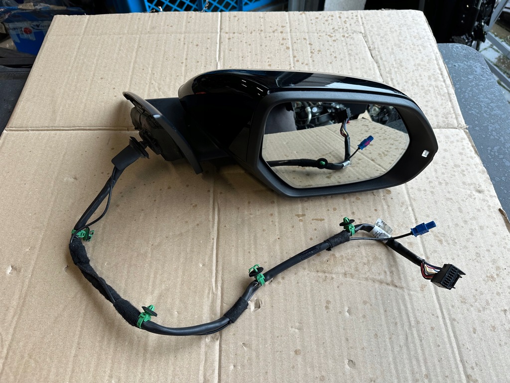 фото №1, Audi q8 дзеркало праве 14 pinów фотохромний камера