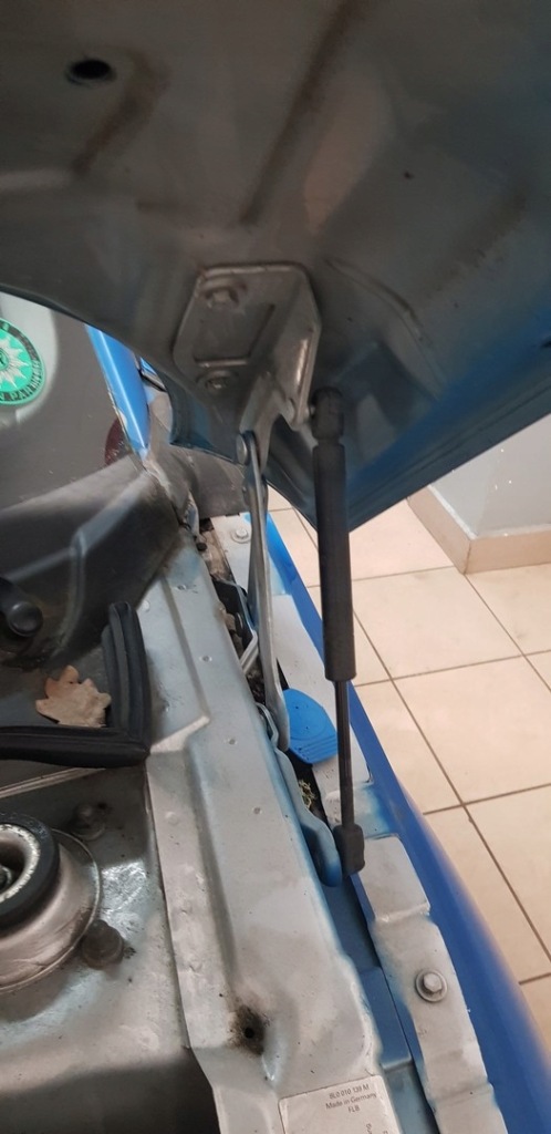 фото №1, Петля капот перед audi tt 98-06 1.8t europa