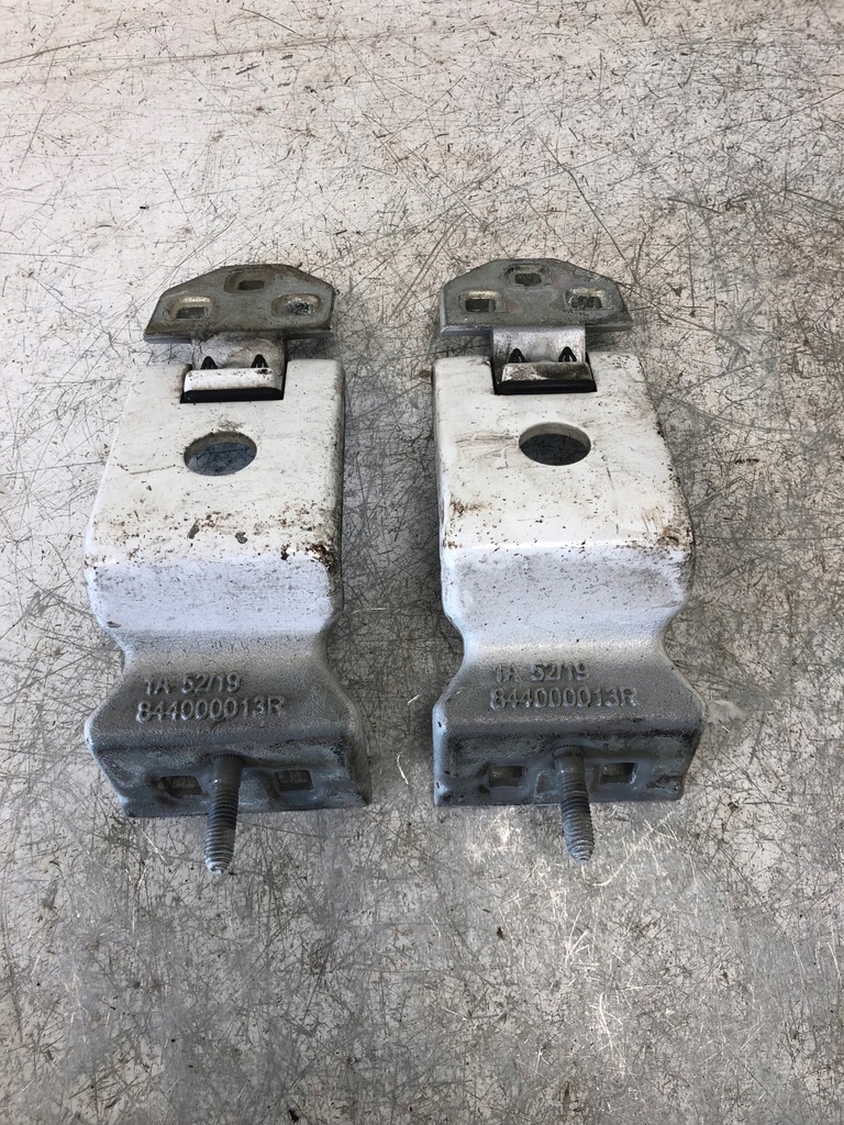 фото №2, Петлі двері задня renault master iv 844000013r