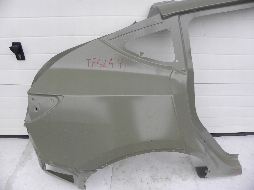 Tesla model y крыло  задний правая сторона 2024 год Доставка