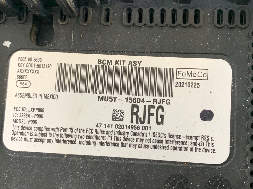 фото №13, Ford mustang mach-e 21r 75.7 kwh коробка предохранителей bcm оригинал