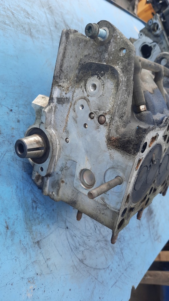 фото №6, Головка двигателя 045103373hv420 vw polo 9n 1.4 tdi