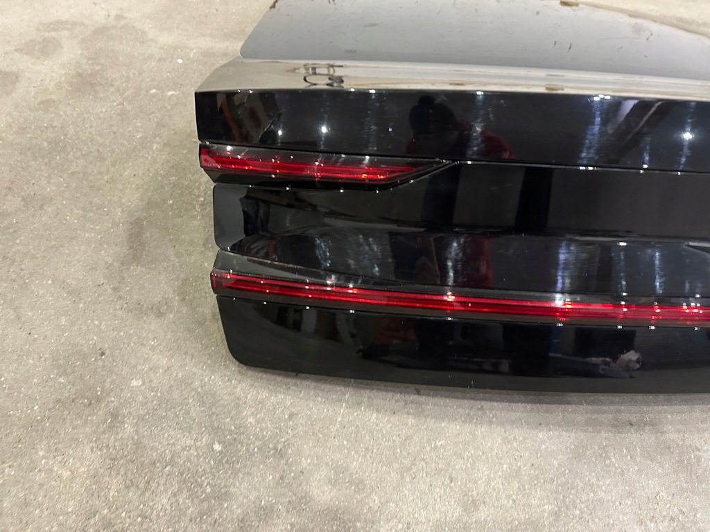 фото №2, Polestar 2 кришка багажника багажника комплектна лампи led