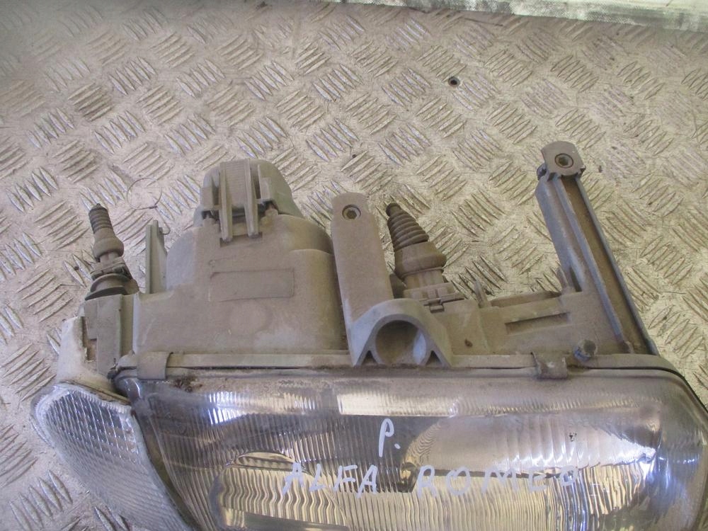 фото №2, Alfa romeo 145 лампа права перед