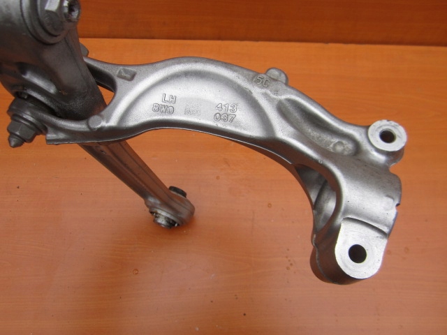 фото №10, Audi a4 b9 a5 s5 8w кронштейн амортизатора левый перед 8w0413037 вилка