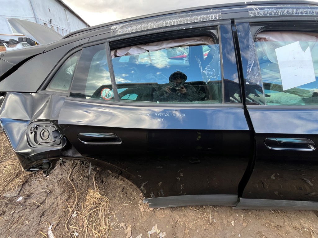 Купити Двері правий задній volkswagen id.4 mythos black