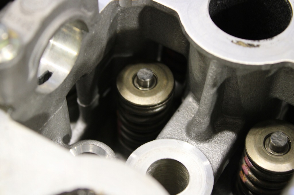 фото №13, Головка правая jaguar xf x250 2.7 v6 207 km