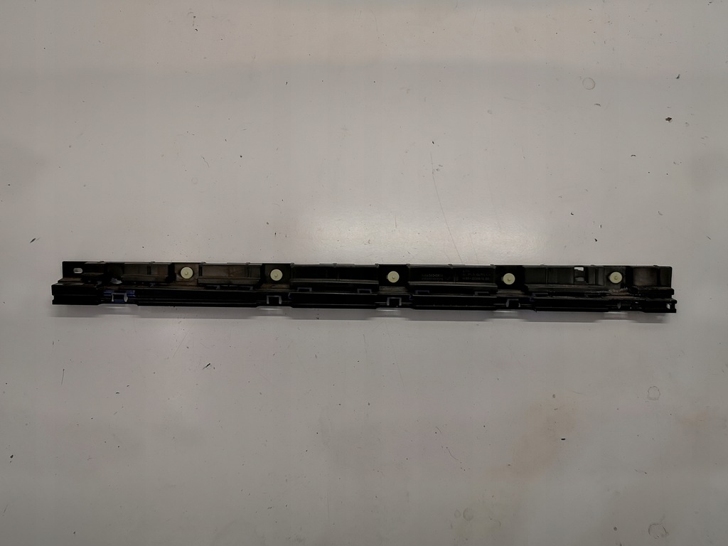 фото №1, Bmw 5 f10 кронштейн напрямна поріг правий 7184778