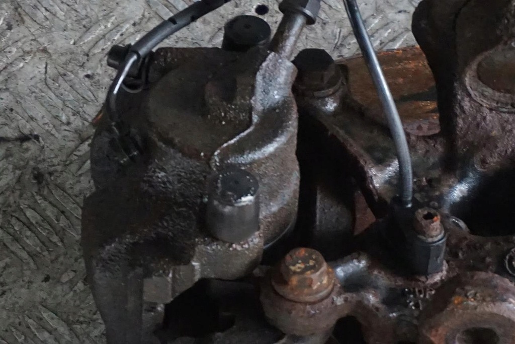 фото №9, Bmw z4 e85 2.2i поворотний кулак амортизатор лівий sport