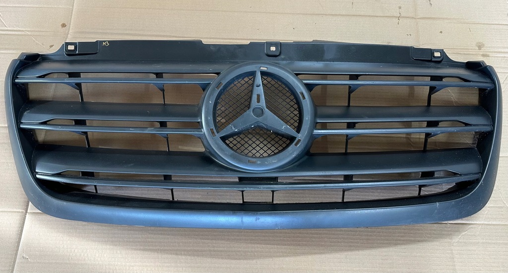 фото №1, Mercedes 910 sprinter a9108852600 решётка радиатора решётка радиатора