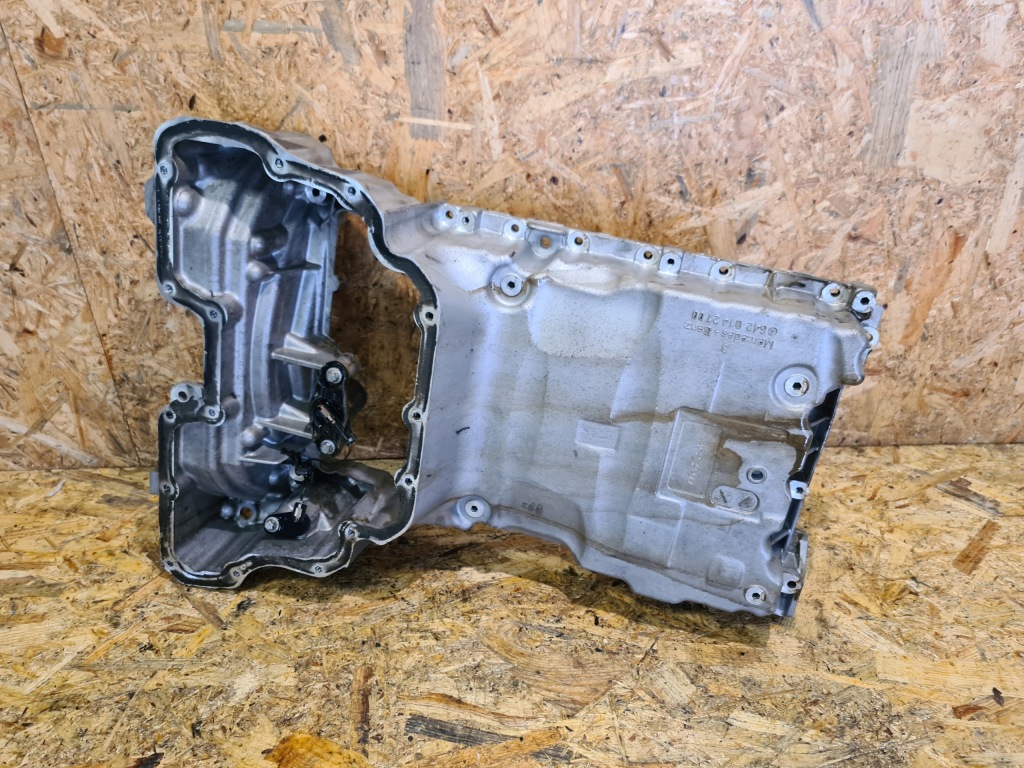 Поддон масляная 3.0 cdi bluetec w222 6420142100 в Украине