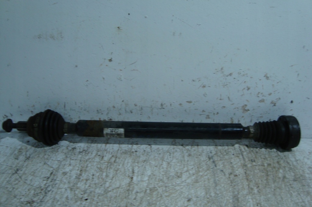 Купить Приводной вал шрус  правый  перед golf v 1,4 fsi 03-09