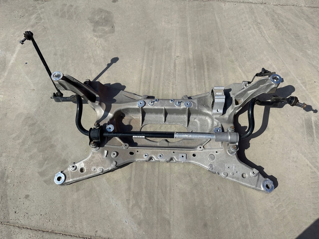 фото №1, Подрамник подрамник evoque k8d2-5c145