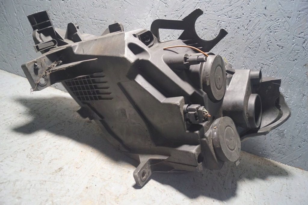 Peugeot partner 3 фара праві перед s1699 Київ