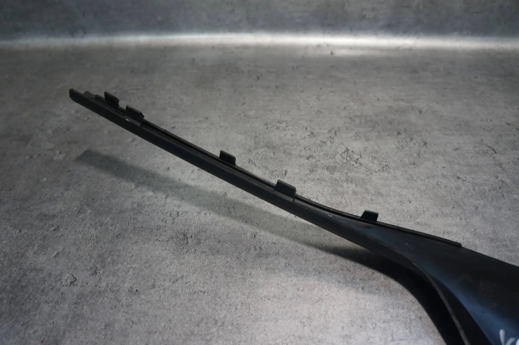 Молдинг бампера r-design правая перед передняя volvo v40 ii 31347088 Киев