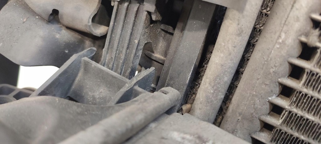 фото №11, Volvo v60 комплект радіатор 2.4d 31338823 v60 s60 радіатор 2.4 d5 v60