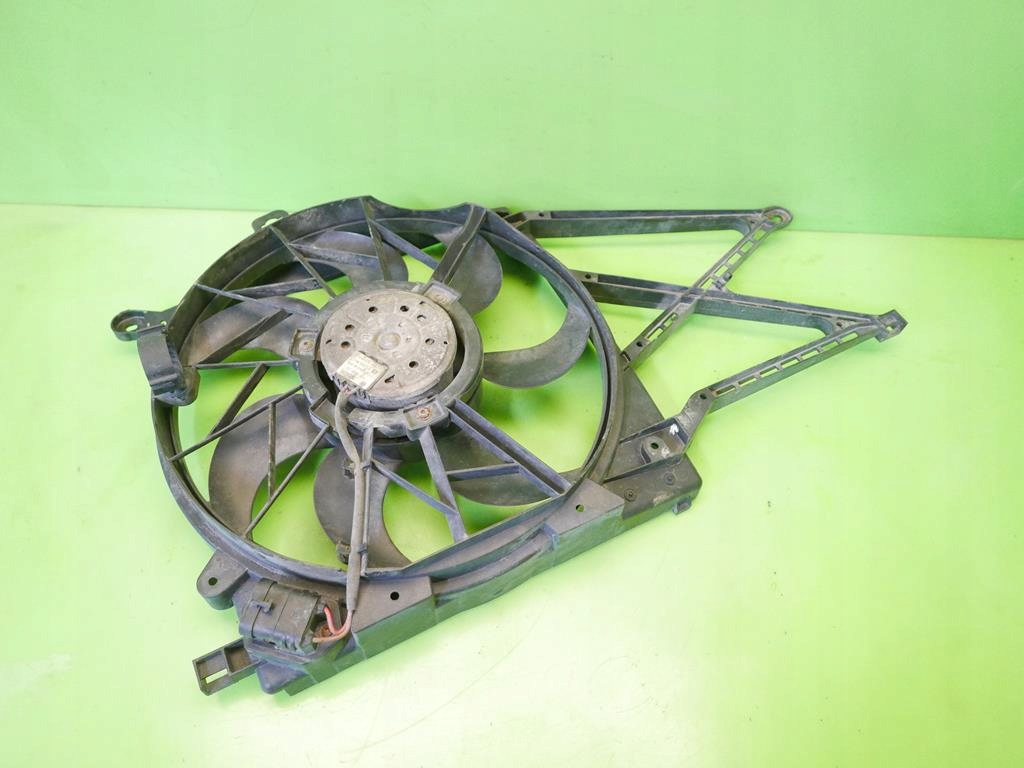 Вентилятор радиатора воды opel zafira b 2 fl 1.6 Киев