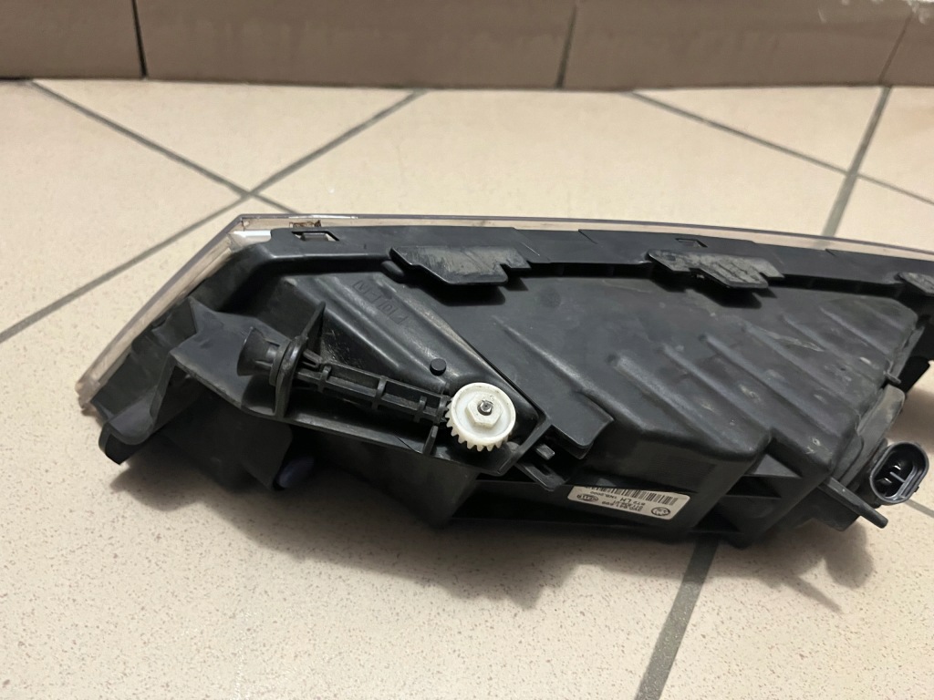 фото №13, Skoda superb iii 3 15- 3v0 лампа противотуманная фара перед левый