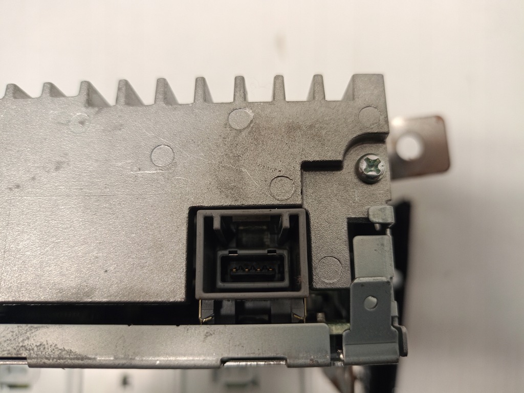 фото №8, Радио 8701a358 mitsubishi space star ii