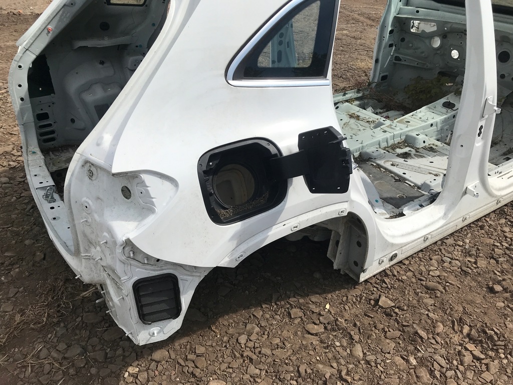 фото №1, Mercedes eqa h243 чверть крила правий задня задній
