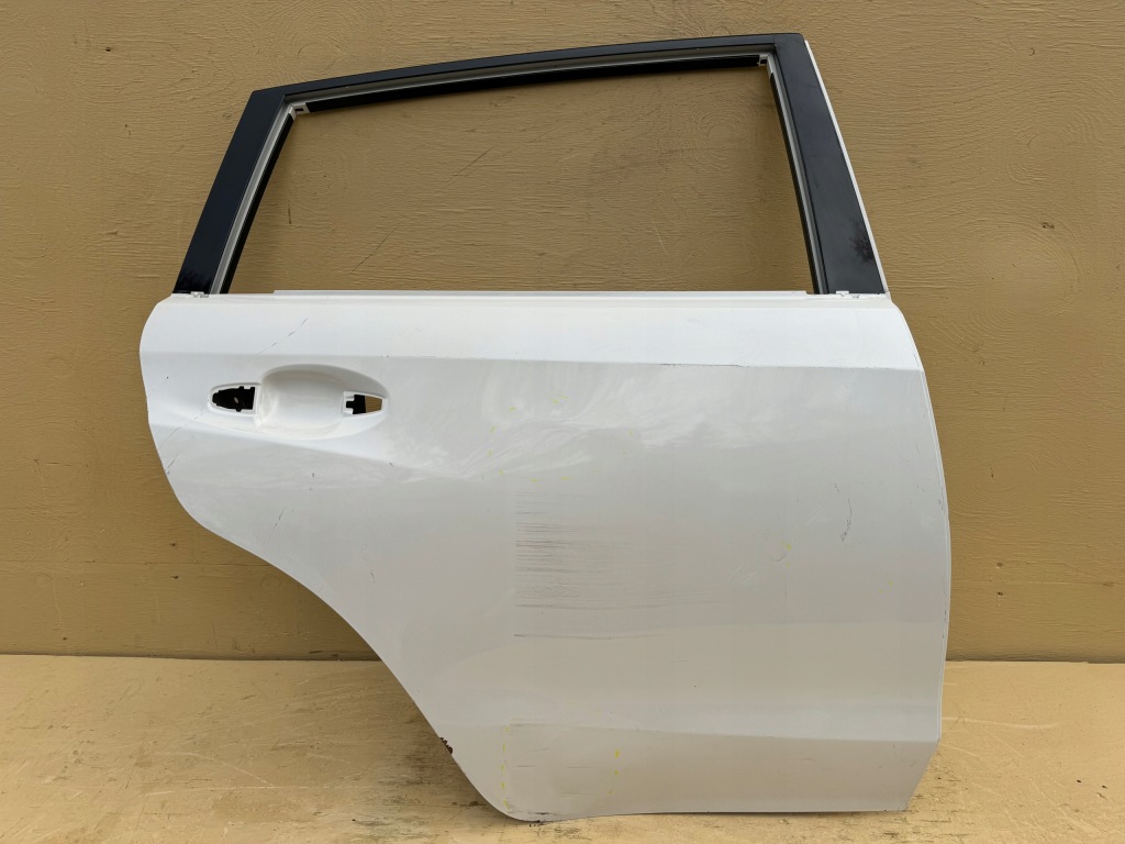 фото №1, Subaru xv 11-17r двері праве задні правий задня