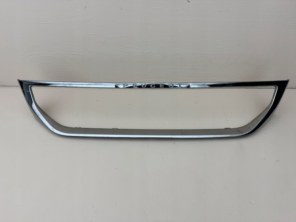 Купити Peugeot partner rifter 18-23r рамка молдинг решітка решітка перед 9816881077