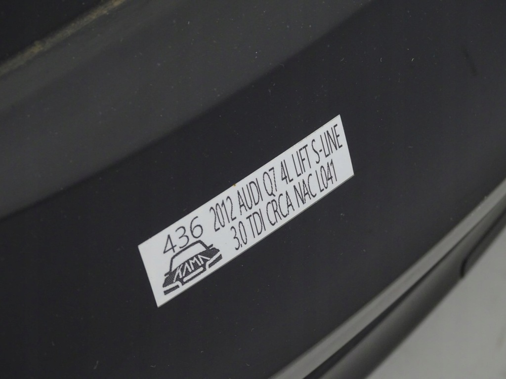 Комплект  бампер задні задній під  4x pdc audi q7 4l рестайлінг  s-line чорний l041 Зі Шроту