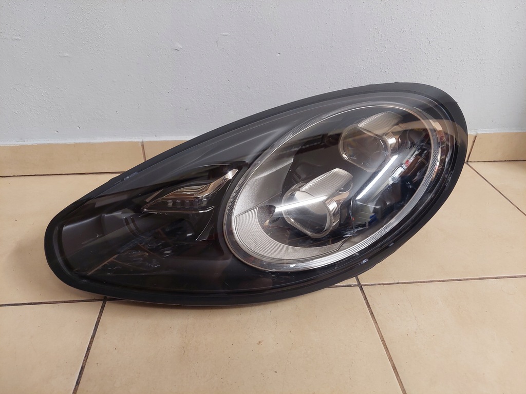 фото №1, Porsche panamera full led левая