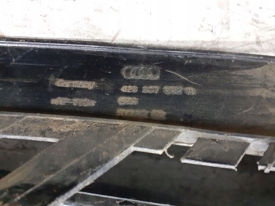 фото №9, Решітка бампера передня ліва права audi r8 420807682a 420807681a