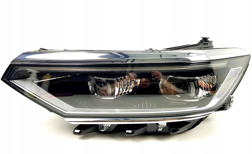 фото №1, Nowa оригінальний номер лампа ліва led iq matrix vw passat b8 lift
