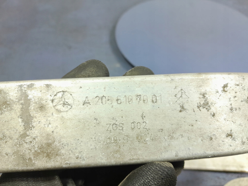 Mercedes e w213 комплект кронштейнов усилитель нижние a2136195000 Киев