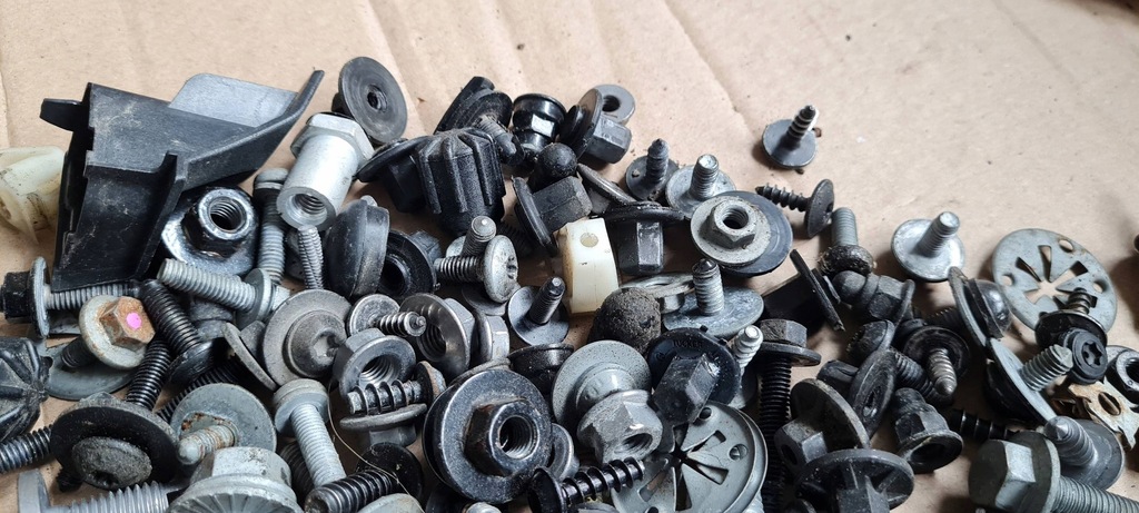 фото №6, A4 b9 8w болты винтики перед бампера поперечина ly9t a5 8w s5 q5 80a vw audi