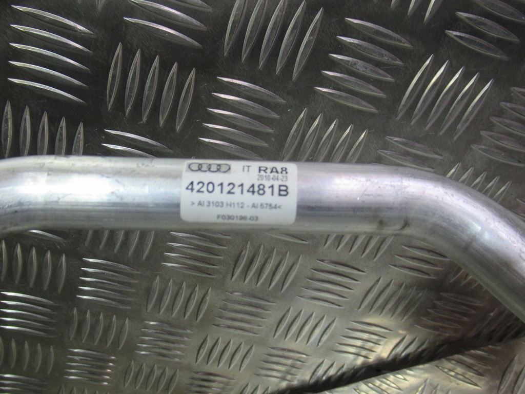 фото №5, Audi r8 шланг wody 420121481b
