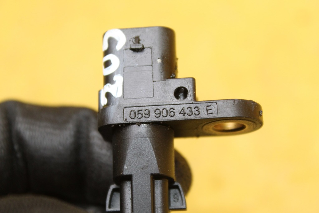 фото №6, Датчик положення вала 059906433e cayenne 4.2 tdi