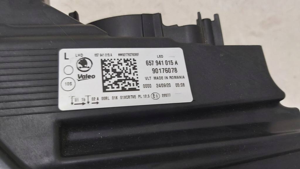 фото №9, Skoda оригинальный номер 657941015a лампа full led