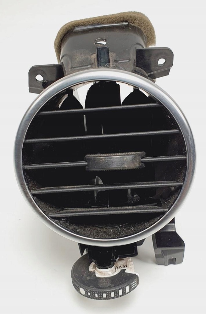 фото №1, Решётка обдув правая land rover discovery iv l319