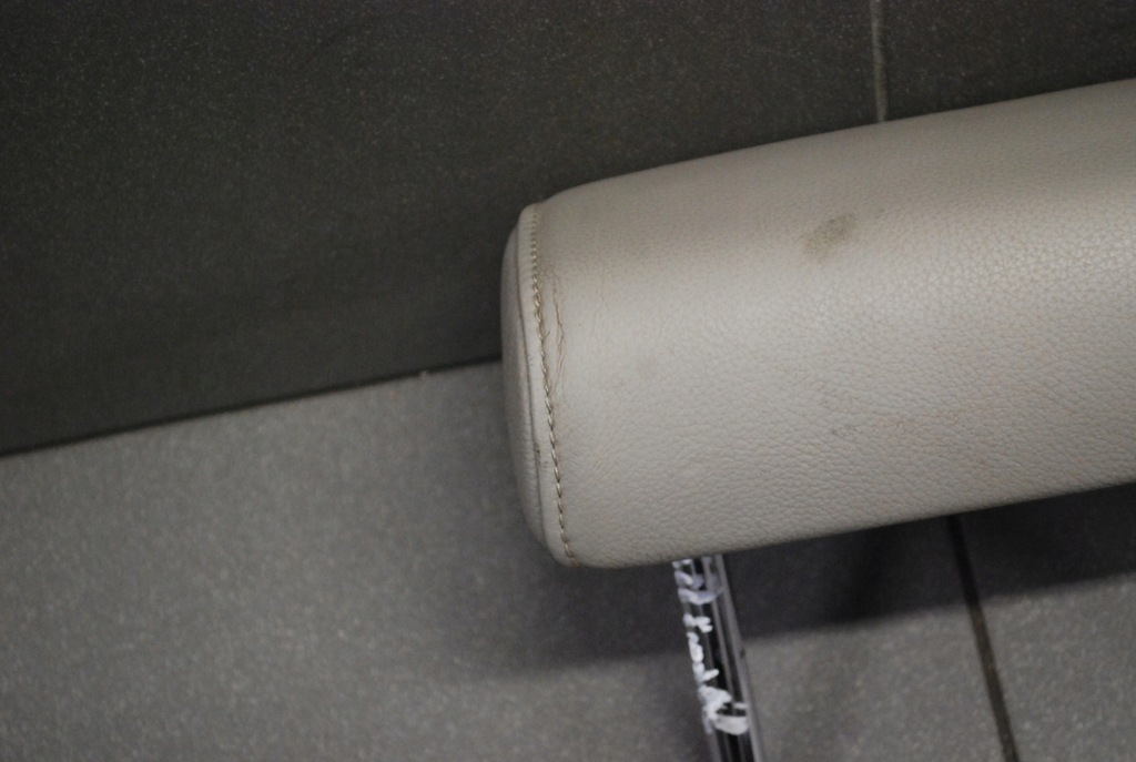 фото №5, Підголівник сидіння задня середній audi a6 c6 platin