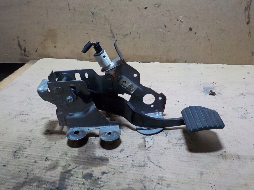 фото №4, Педаль гальма renalut fluence 10r 465010021r