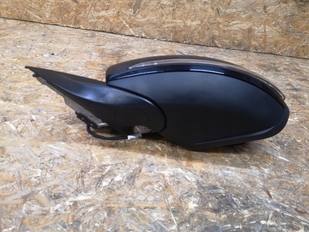 фото №6, Mercedes glb w247 зеркало левая 7 pin лак 696