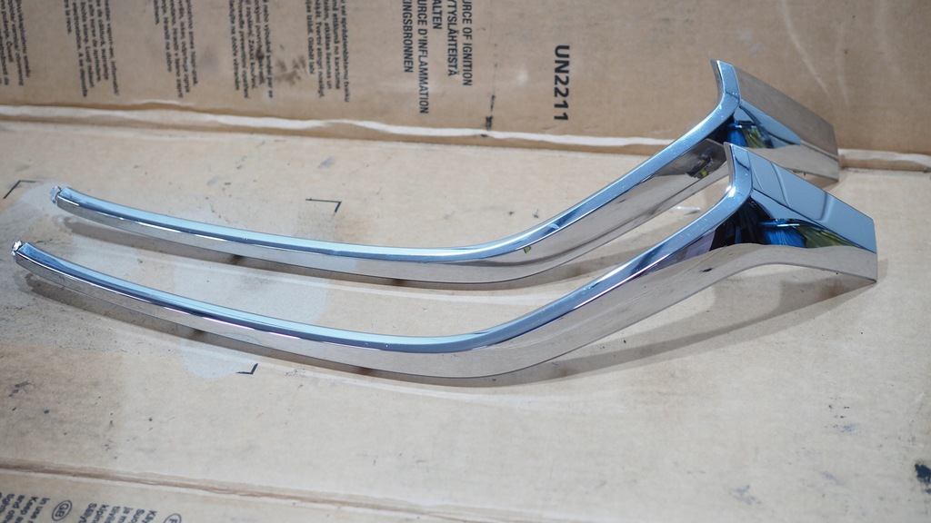 фото №1, Хром решетка левый mazda 2 14- db5j-507k1 dj