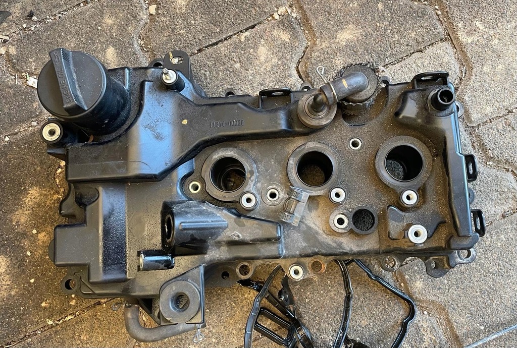 фото №1, Toyota aygo ii lift 18r.^ капот клапанов