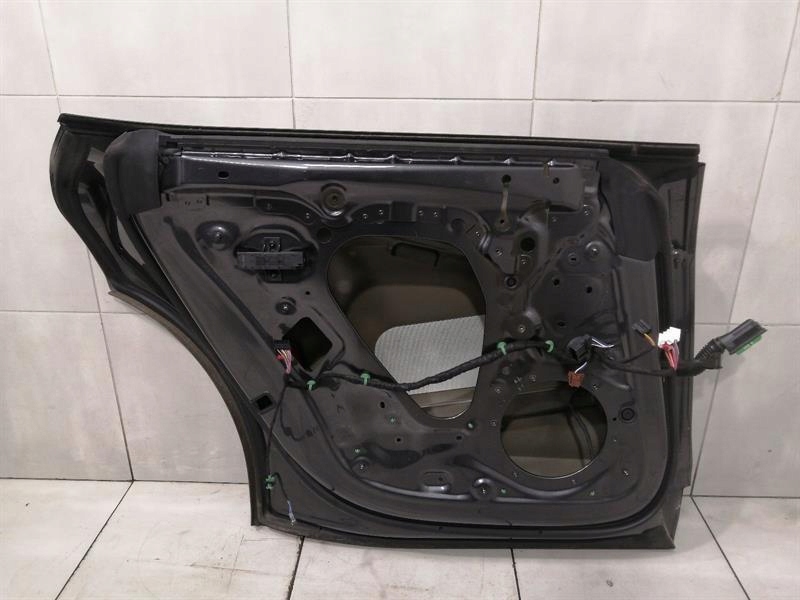 Audi e-tron gt left rear door 4j3833051b Оригинал