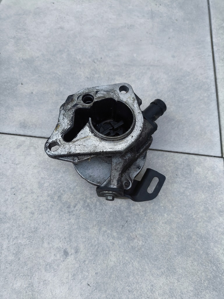 фото №1, Renault scenic iii renault megane iii 1.5dci насос вакуум 8201005306-r e