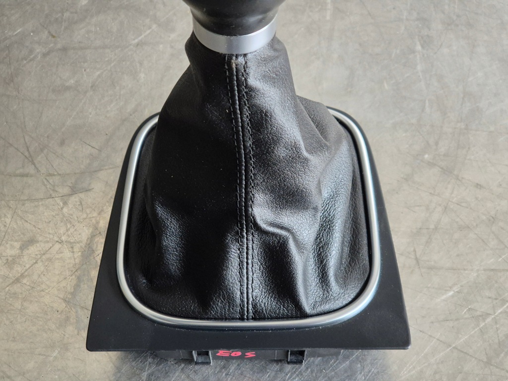 фото №10, Vw golf eos jetta оригинальная ручка переключения передач с чехол 5k0711113e