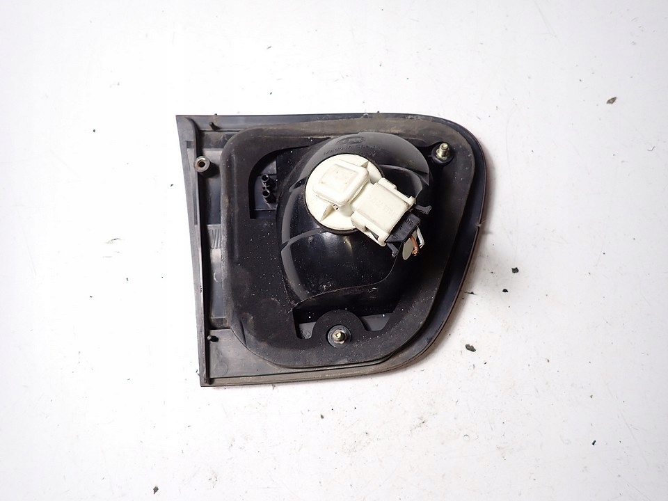 фото №8, Лампа задняя правая крышки seat ibiza ii 00r 393