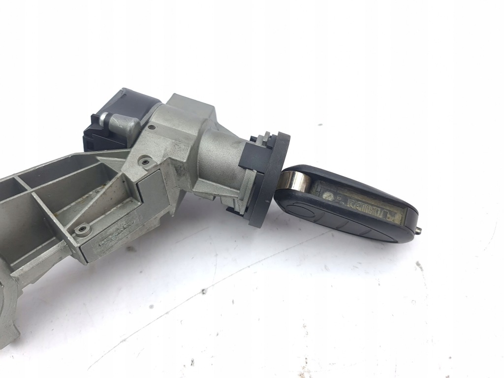 Alfa romeo giulietta замок зажигания 2011 505194180b365 Оригинал