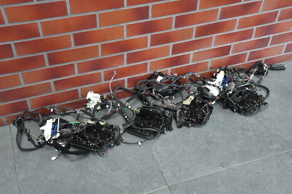 фото №1, Замок замки доводчик soft close bmw 5 g30 g31 m5 f90 tylko 33km