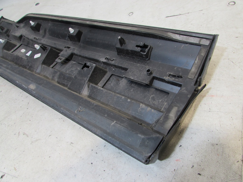 Купить Молдинг дверь левая задний  audi q7