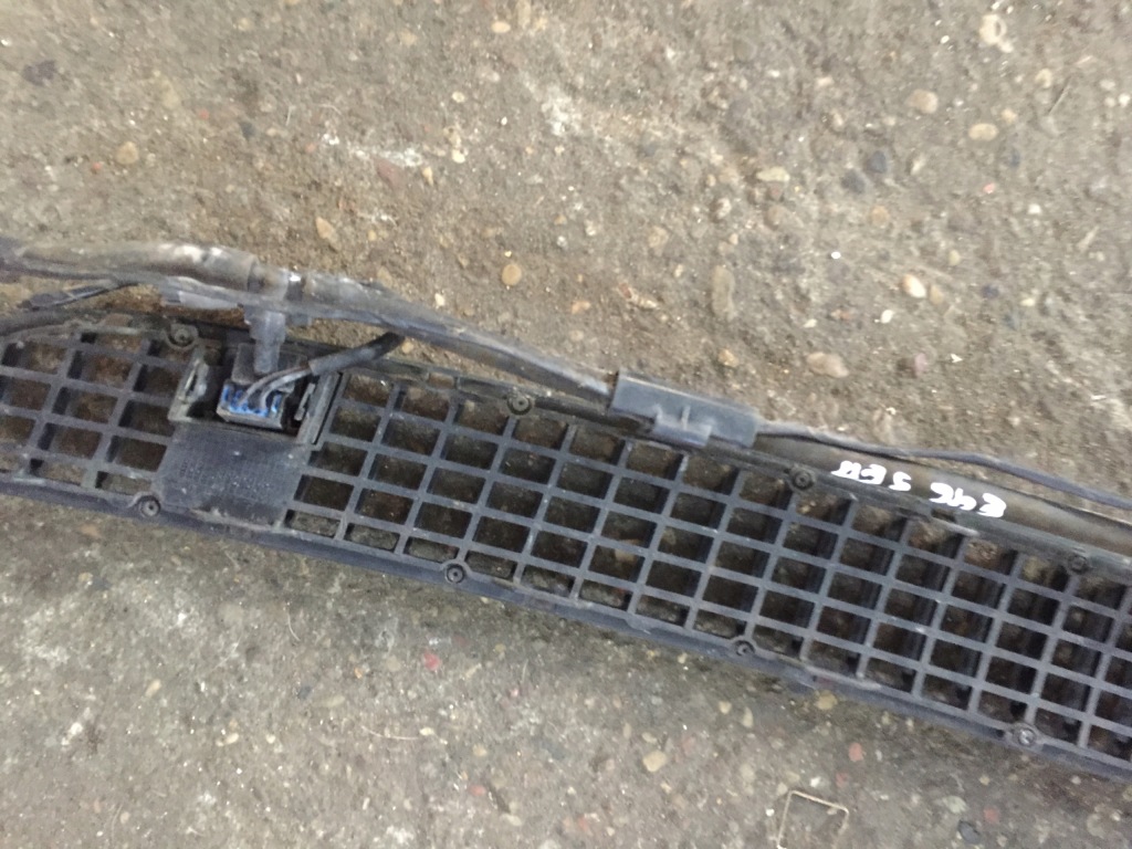 Bmw e46 sedan kombi przedlift решётка капот ze омывателями Оригинал