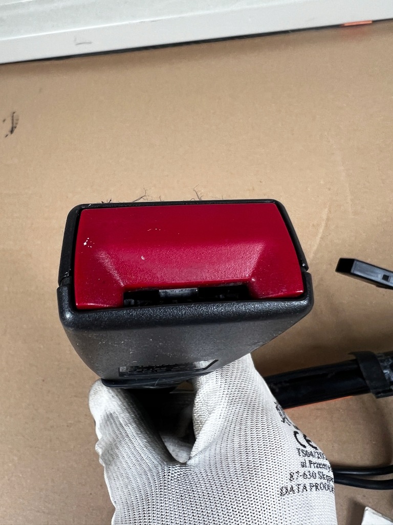 Alfa romeo 159 натяжитель поперечина правый  перед клипса 184838960 Доставка